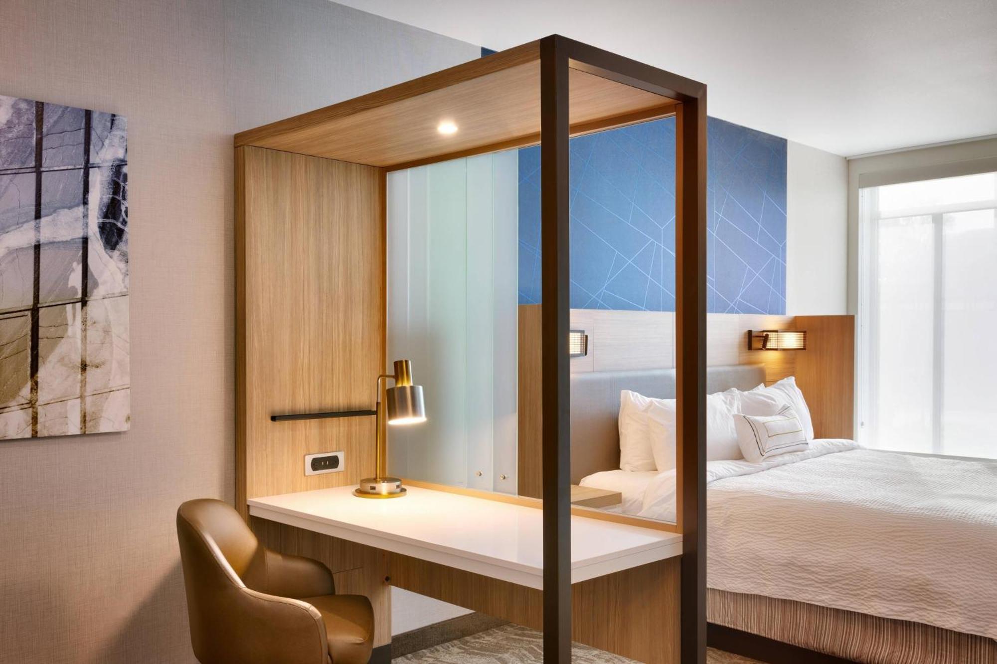 Springhill Suites By Marriott Коралвил Екстериор снимка