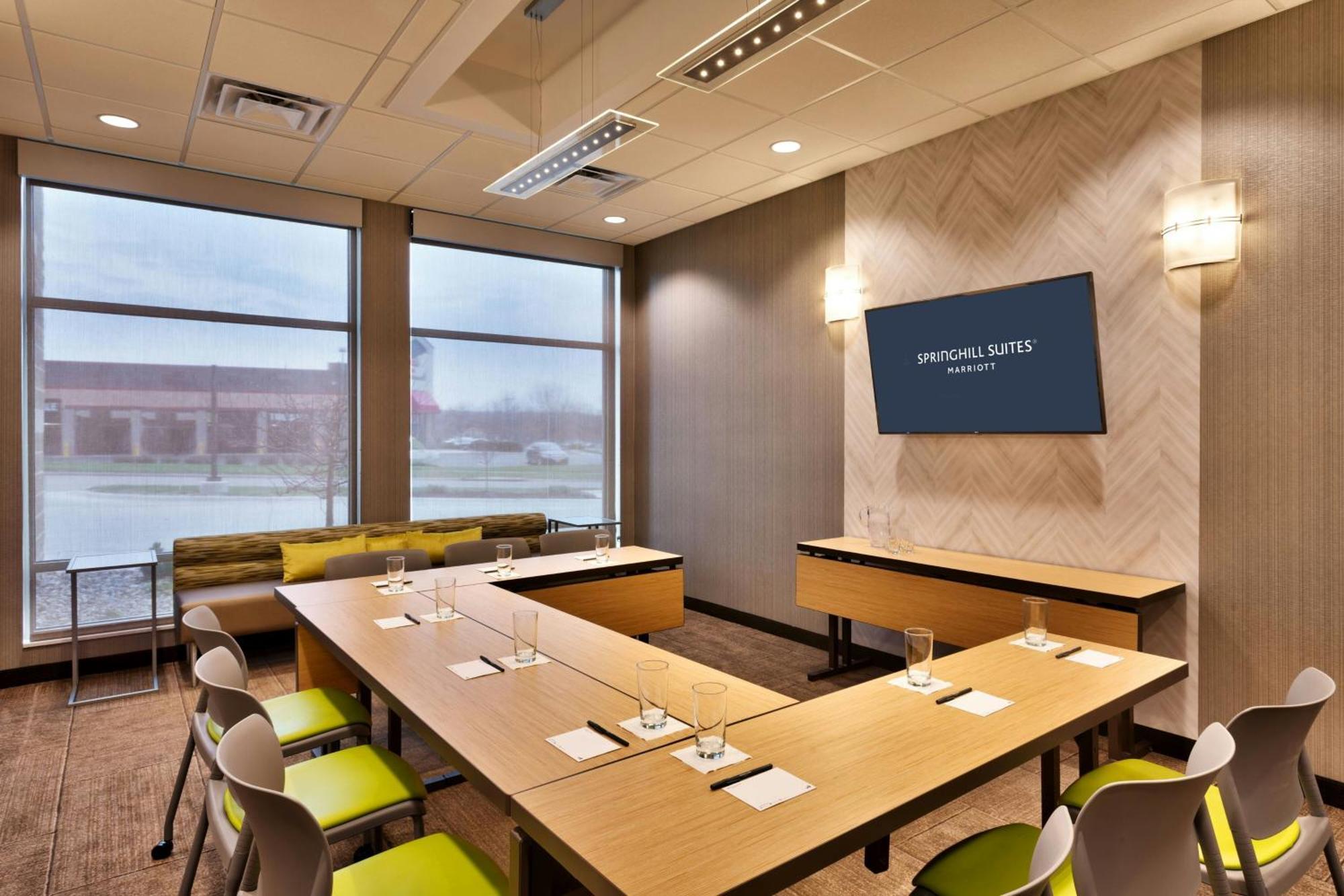 Springhill Suites By Marriott Коралвил Екстериор снимка